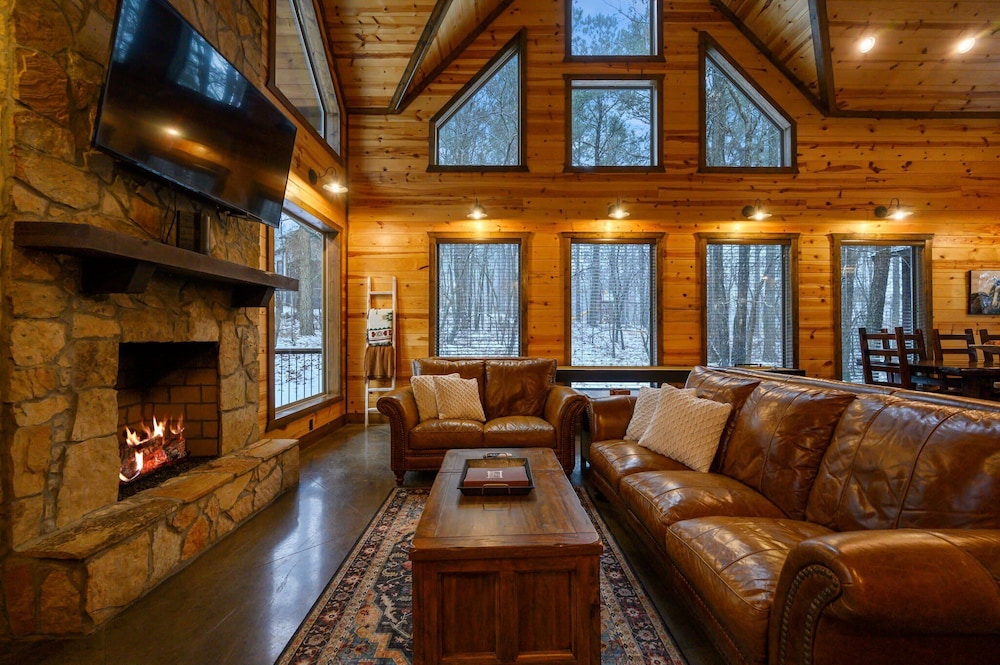 Cabin, Multiple Beds, Hot Tub, Garden View (Logged Out)