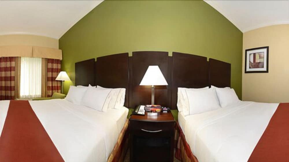 Suite, 2 Queen Beds (Additional Living Area) - Photo 4