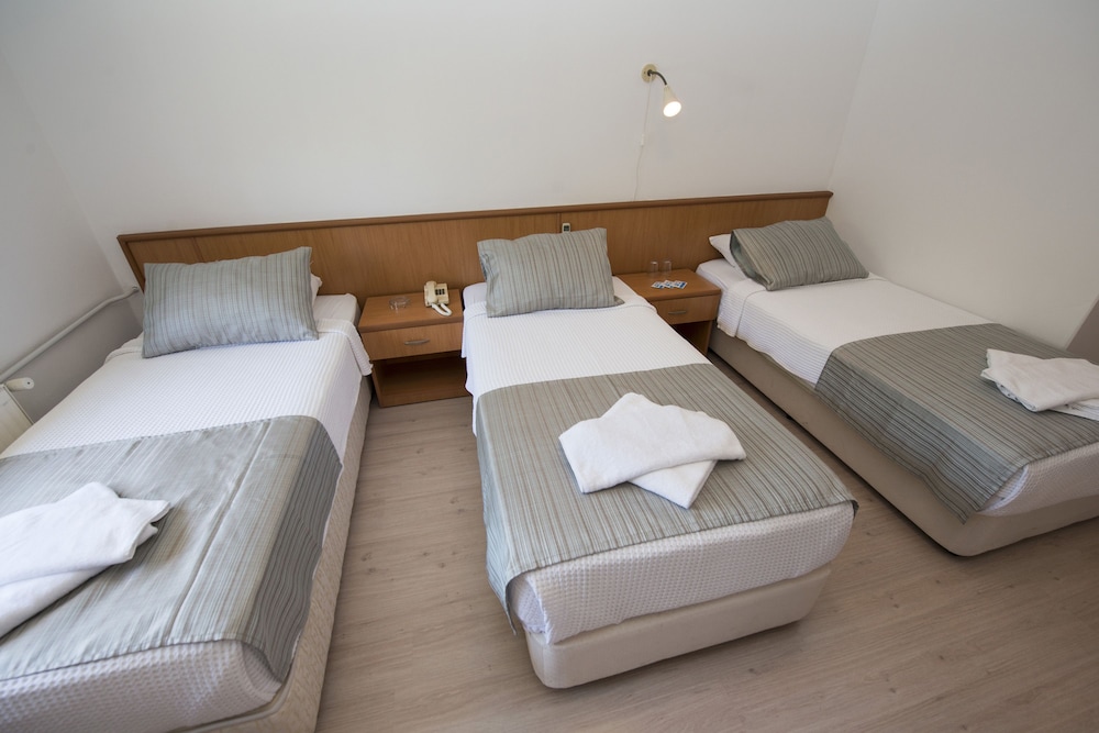 Triple Room photo 3