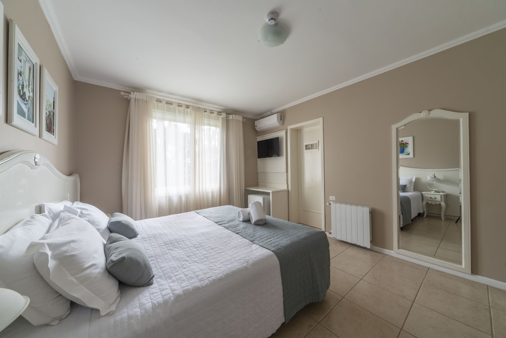 Economy Double or Twin Room photo 2