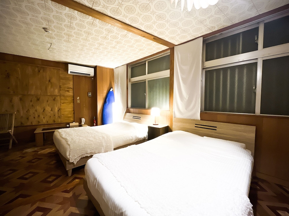 Twin Room, 2 Double Beds, Non Smoking, Private Bathroom - Photo 1