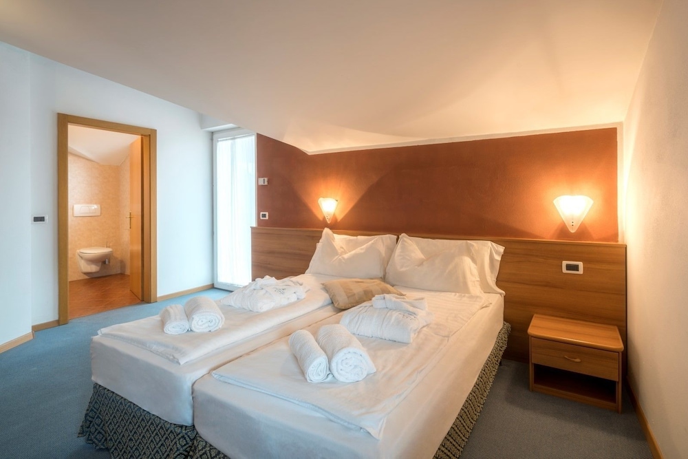 Standard Double Room - Photo 1
