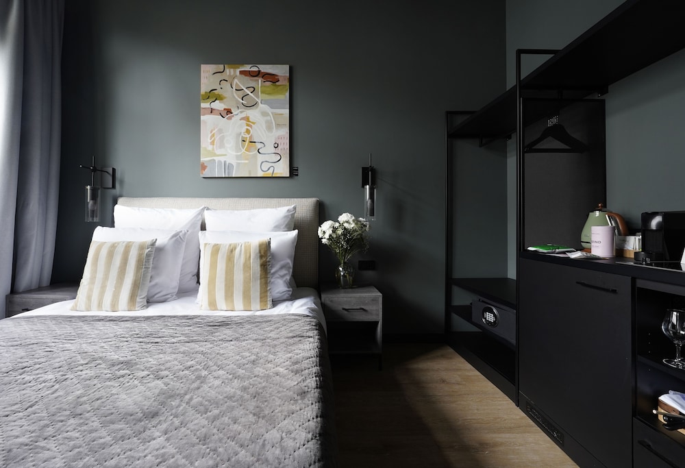 Medium Room photo 1