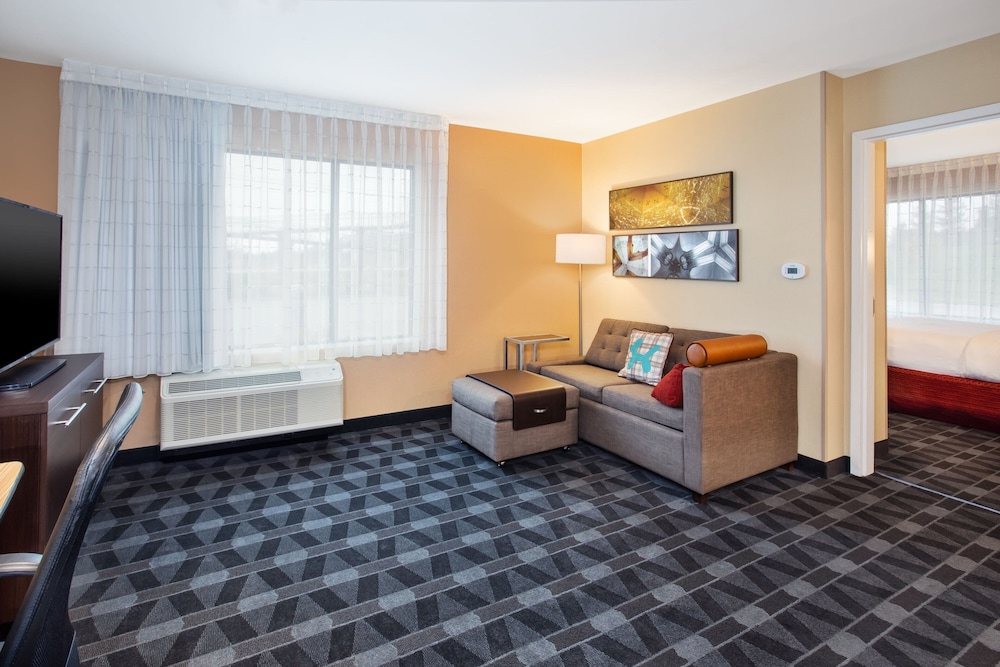 Suite, 1 Bedroom - Photo 6