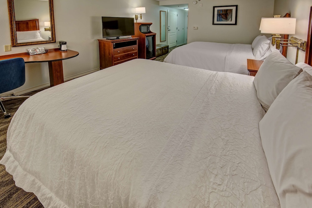 Room, 2 Queen Beds, Accessible, Bathtub (Mobility & Hearing) - Photo 3