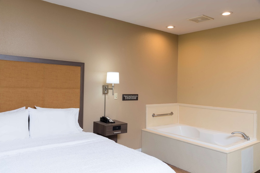 Suite, 1 King Bed, Non Smoking - Photo 1