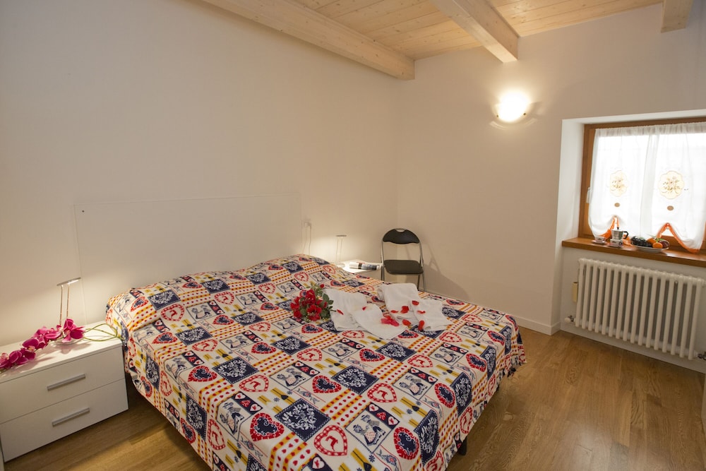 Family Apartment, 2 Bedrooms, 2 Bathrooms, Mountainside (Appartamento Malù Morgana) photo 1