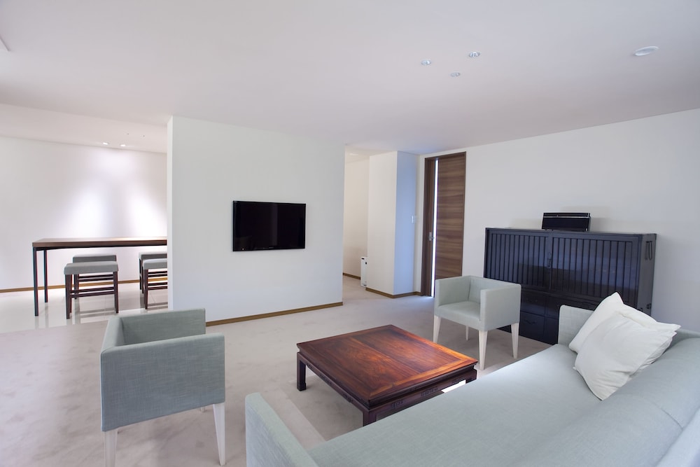 Suite Room with a Private Hot Spring Bath, Non Smoking [60sqm] photo 2