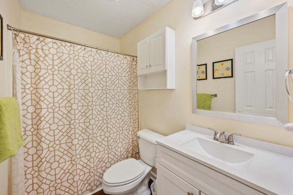 Condo, 2 Bedrooms photo 3