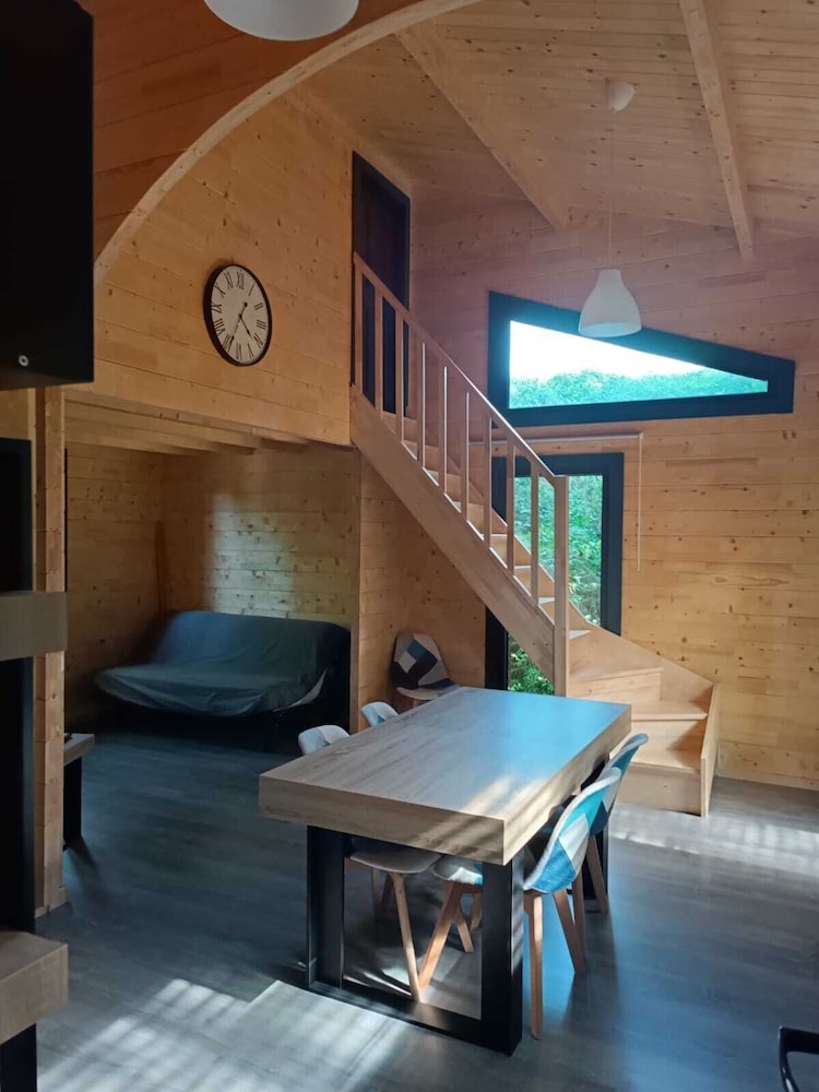 CABANE HAUT PERCHEE photo 2