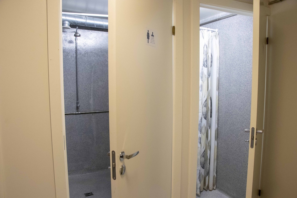 Budget Twin Room, Shared Bathroom (Bunk Bed) photo 3