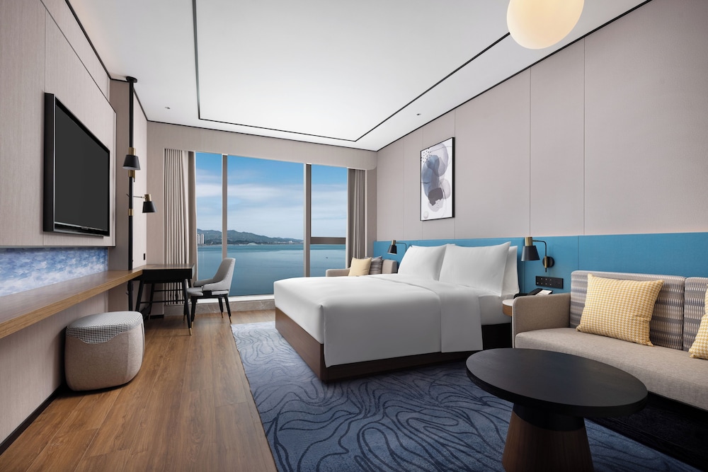 Superior Room, 1 King Bed