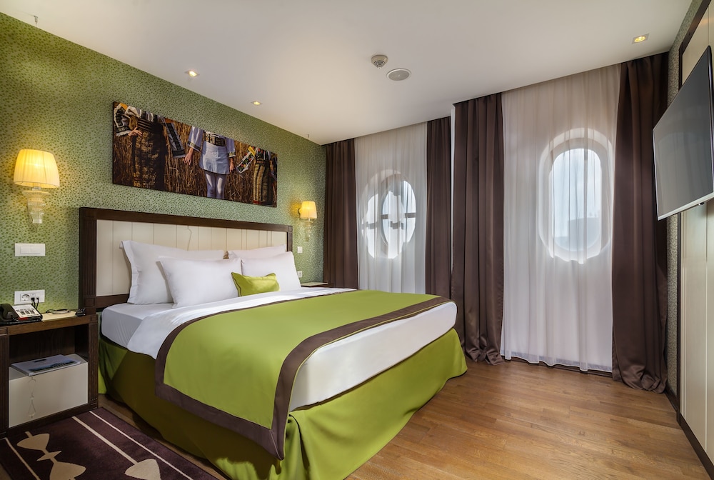 Luxury Suite photo 1