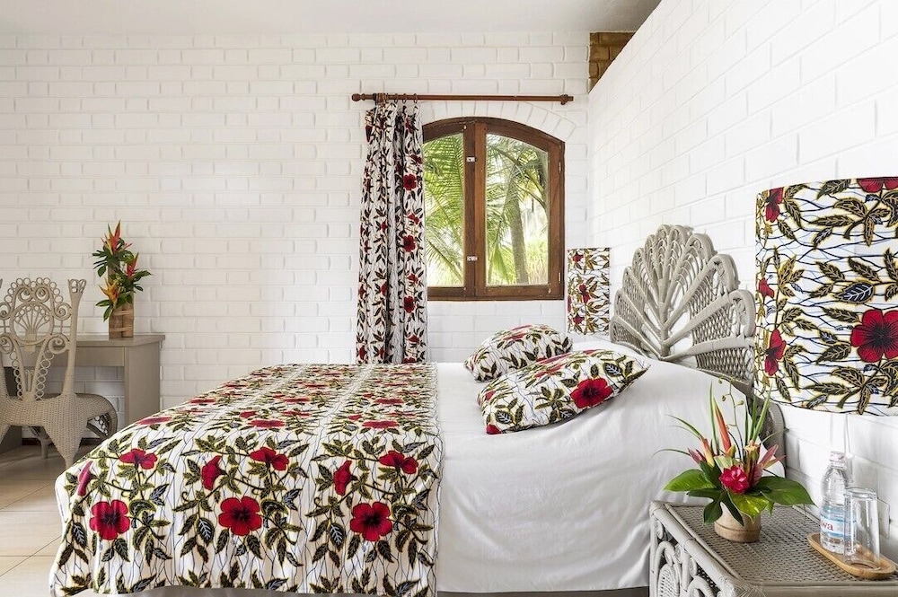 Classic Double Room, 1 Queen Bed, Beach View, Beachfront photo 2