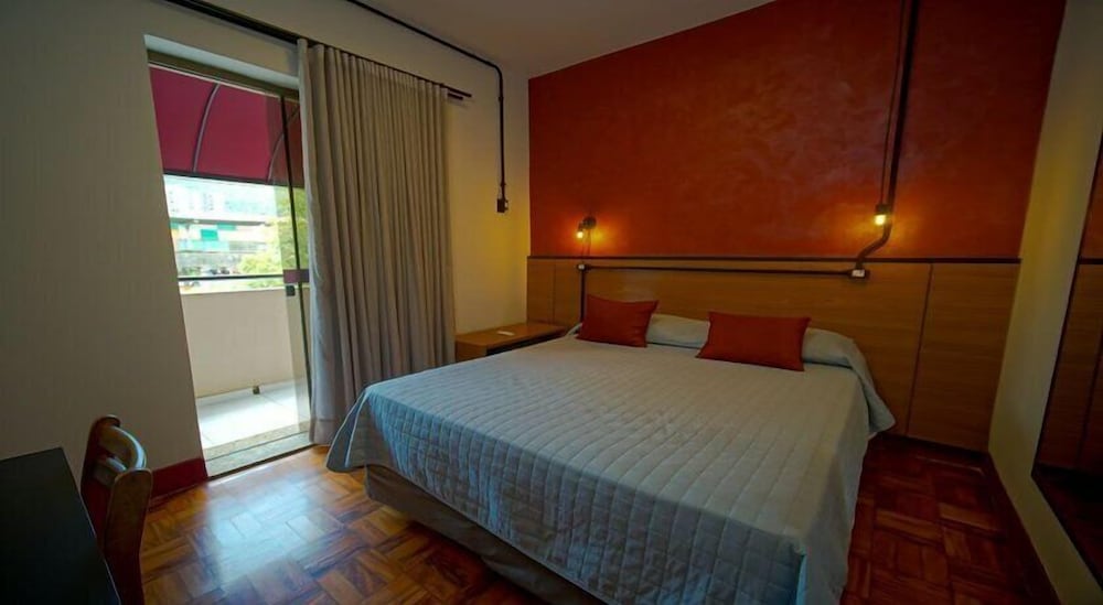 SUITE COM SACADA photo 1