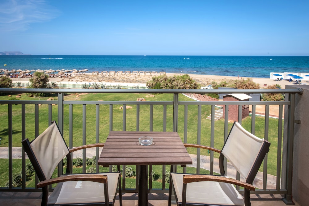 Double Room, Private Pool, Oceanfront