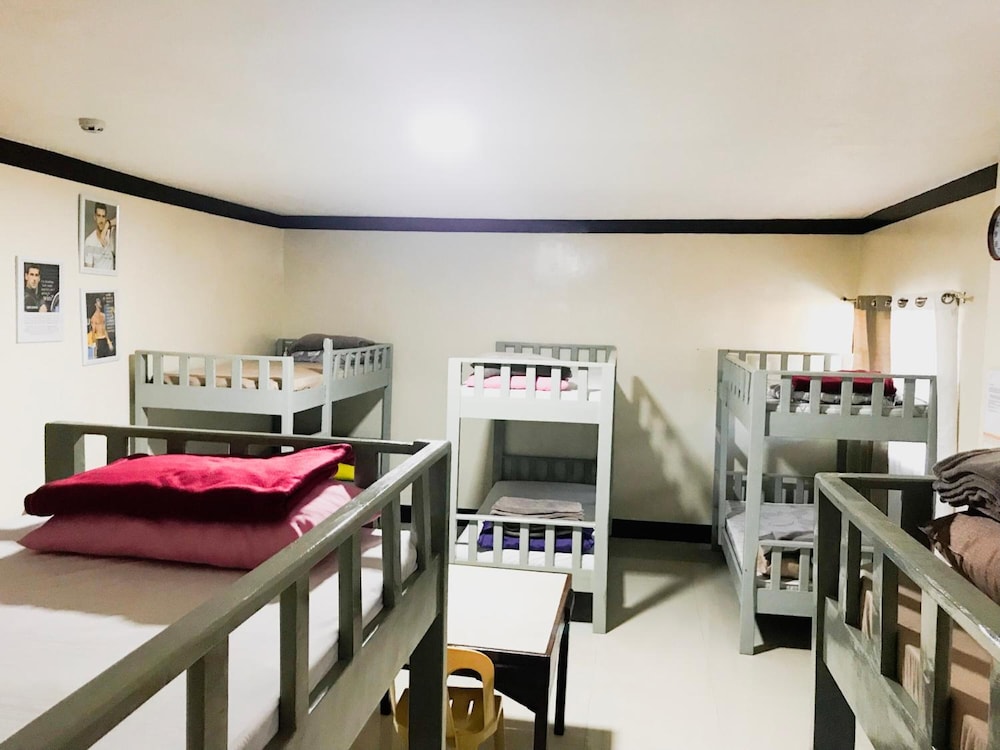 Bunk Bed for 12 photo 3