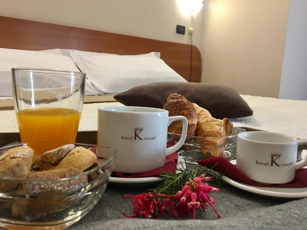 Standard Double or Twin Room photo 2