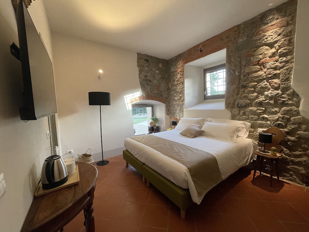 Comfort Room photo 2