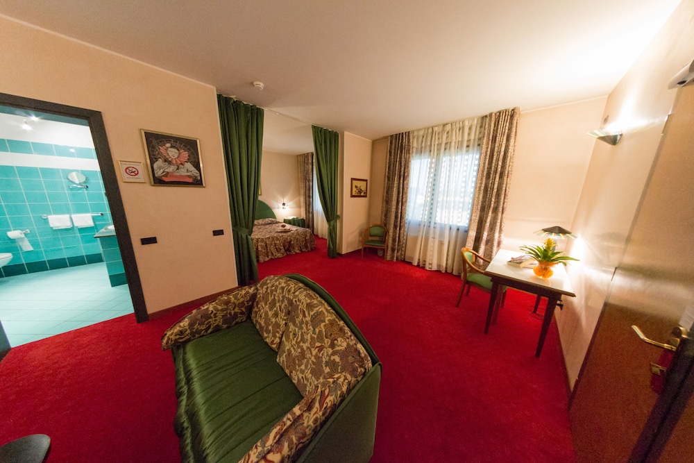 Suite photo 1