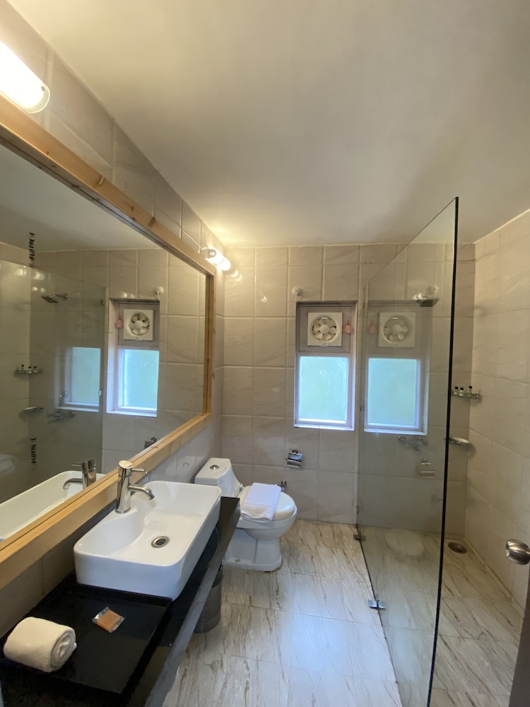 Villa - Photo 2