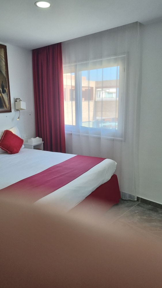 Luxury Double or Twin Room, Balcony photo 2