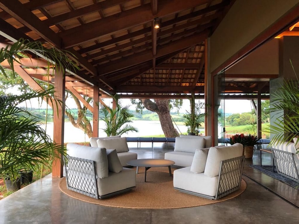 Luxury House, 3 Bedrooms, Lake View, Lakeside photo 2