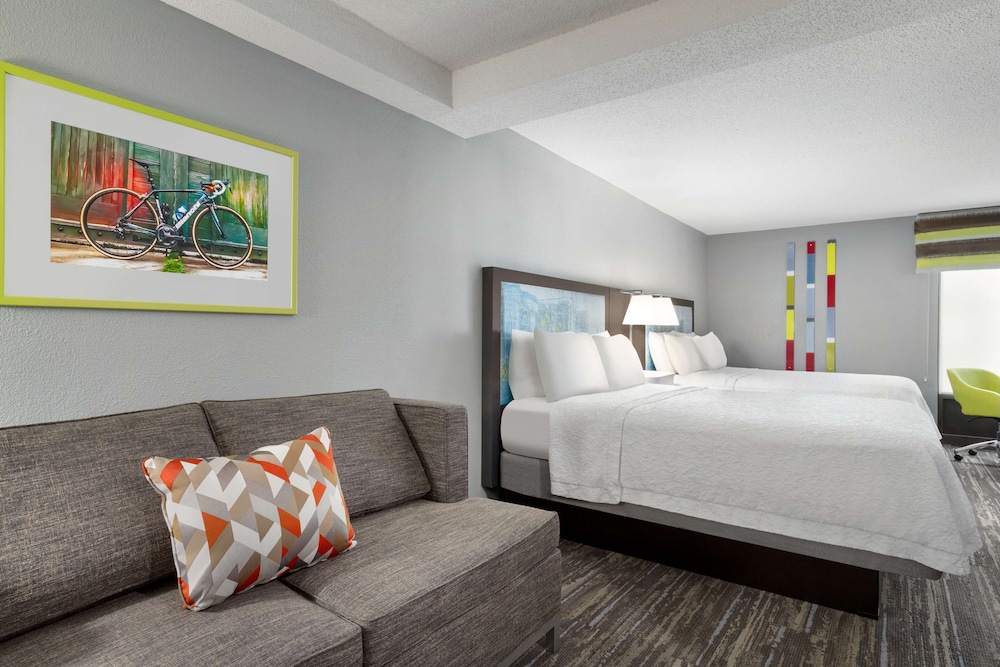 Suite, 2 Queen Beds, Non Smoking - Photo 2