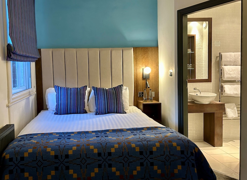 Economy Double Room, 1 Double Bed, Non Smoking - Photo 1