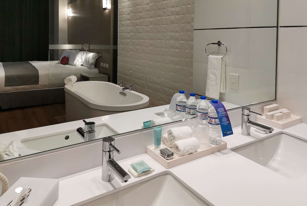 Suite, 1 King Bed, Non Smoking (Relax) - Photo 9