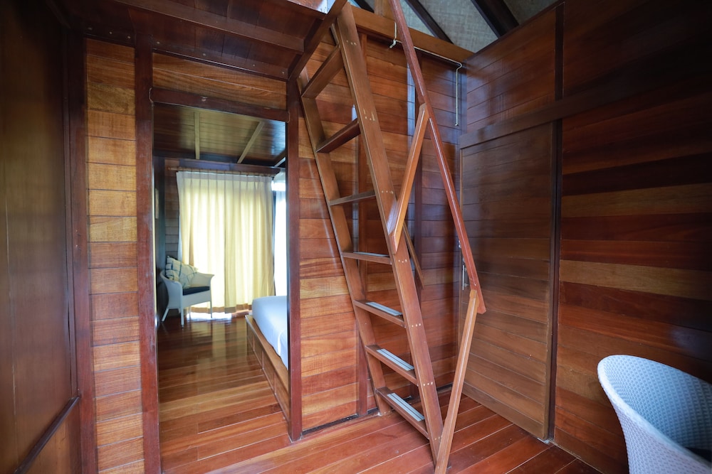 Villa photo 2
