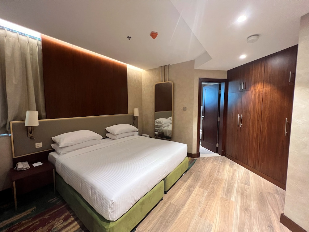 Deluxe Suite photo 1