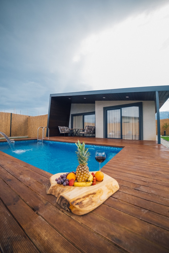 Junior Garden Villa with Heated Pool - Photo 14