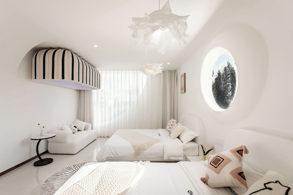 Deluxe Twin Room, Courtyard View