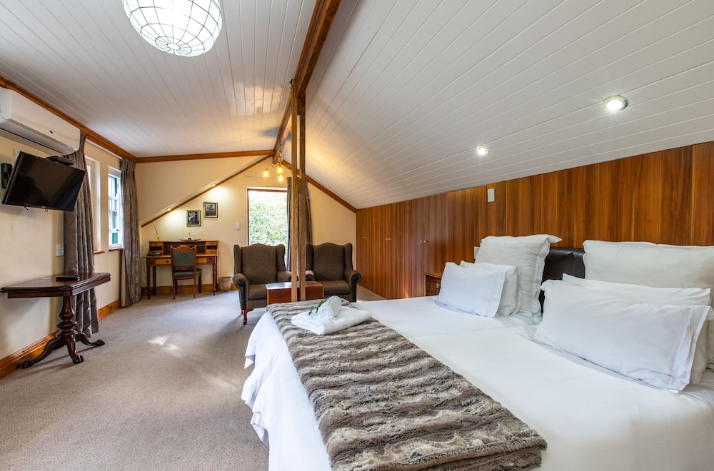 Premier Double or Twin Room, 1 King Bed - Photo 10