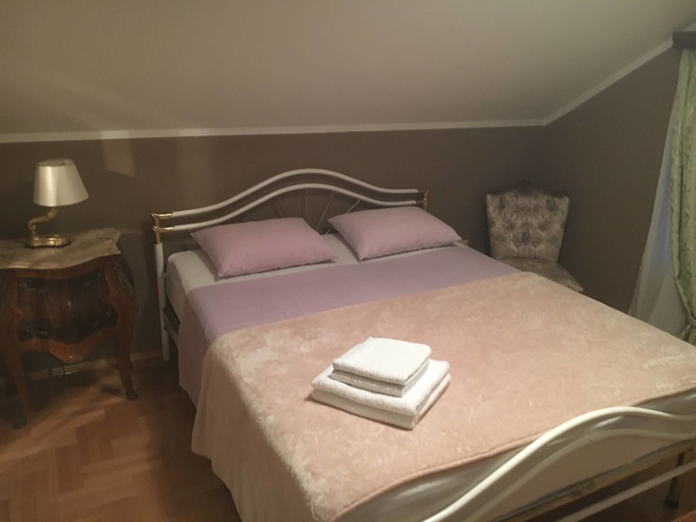 Classic Room, City View