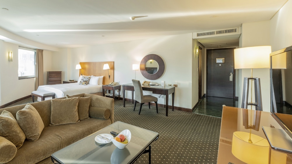 Deluxe Suite photo 3