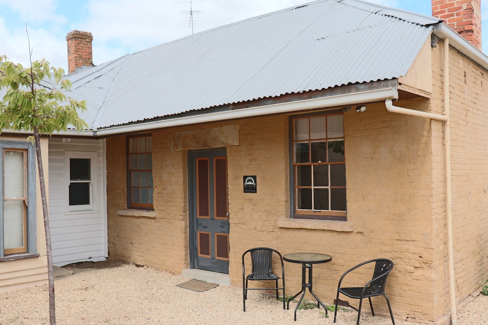 Barwick Cottage photo 2