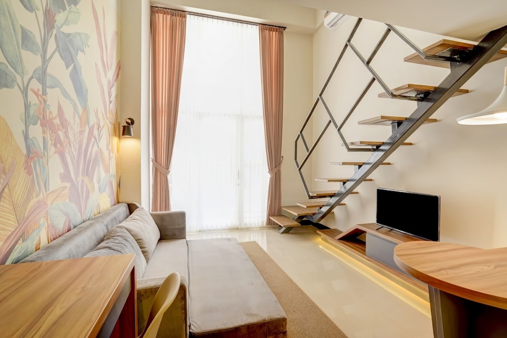 Deluxe Double Room - Photo 9