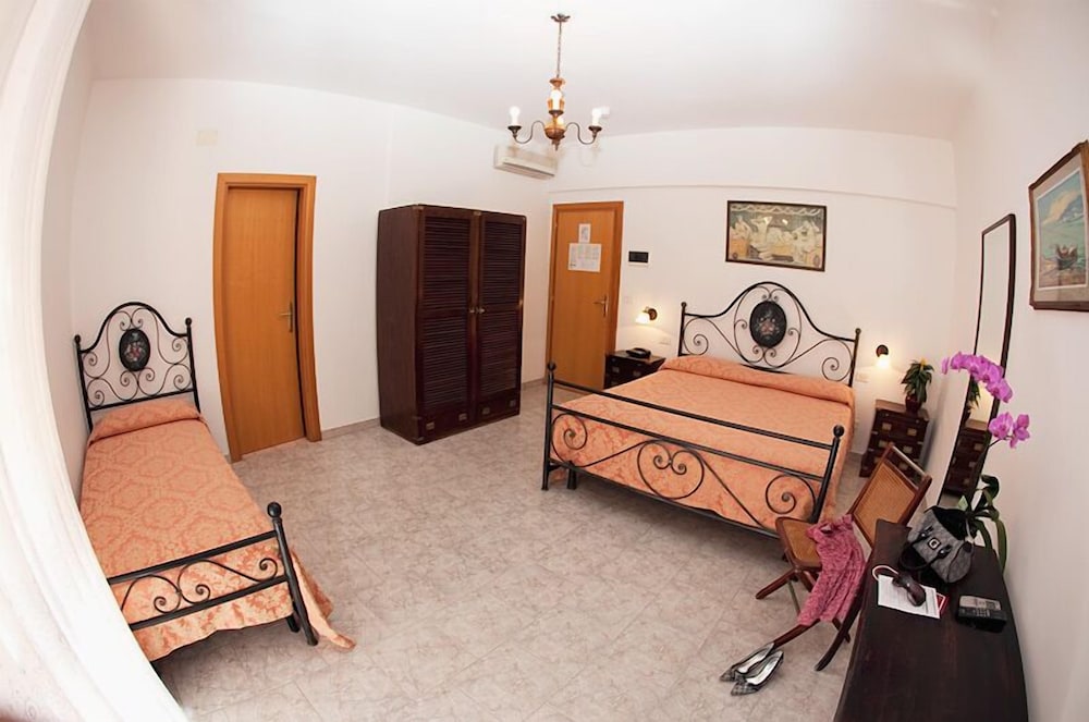 Panoramic Quadruple Room