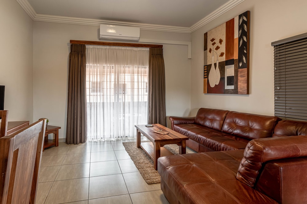 Classic Apartment, 2 Bedrooms, Balcony