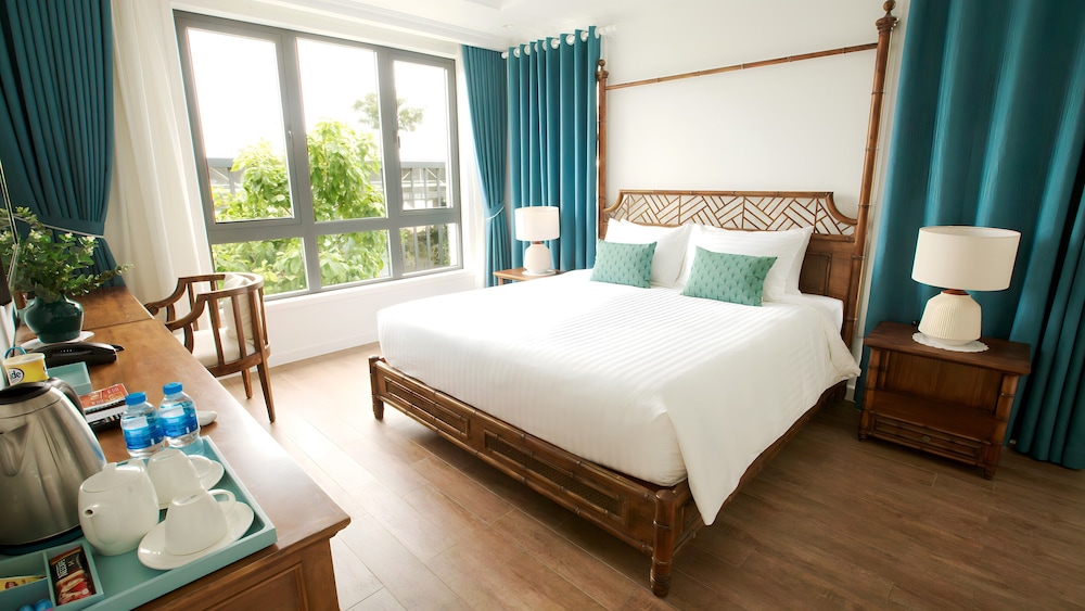 Deluxe King - Garden View ( Room In Villa )