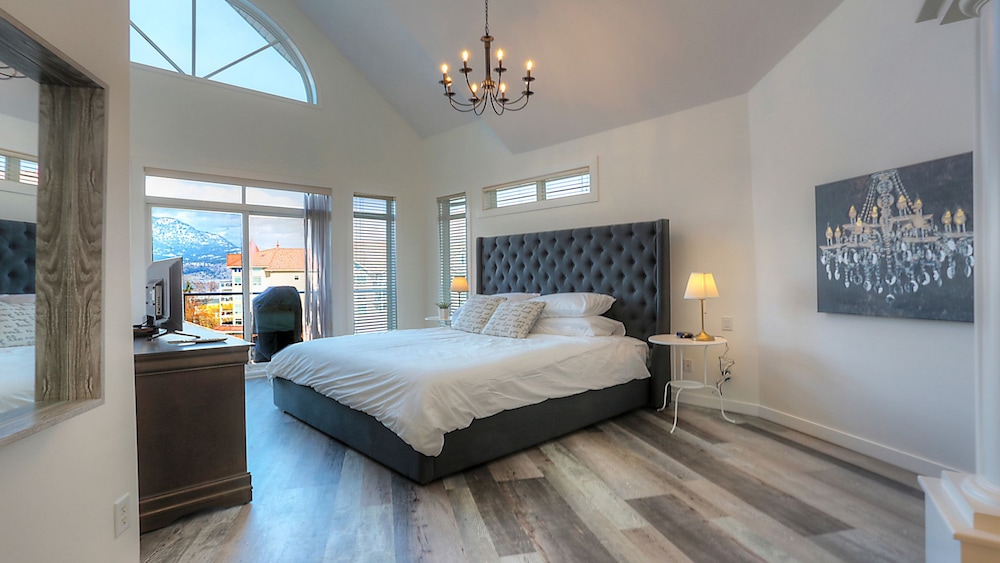 Deluxe Suite, 4 Bedrooms, Lake View photo 2