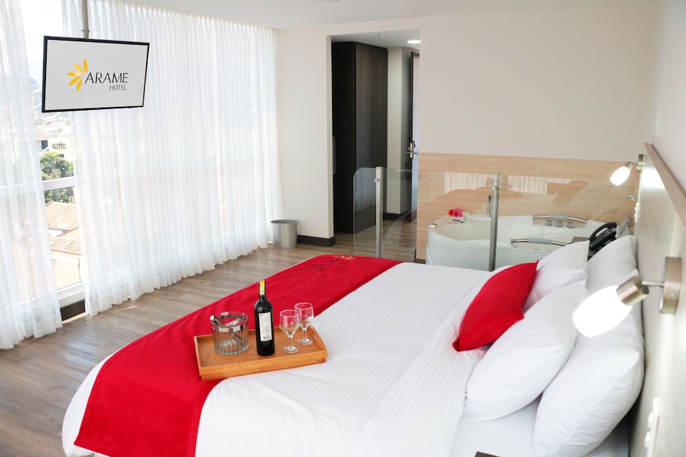 Superior Room, 1 King Bed, Jetted Tub, City View photo 2