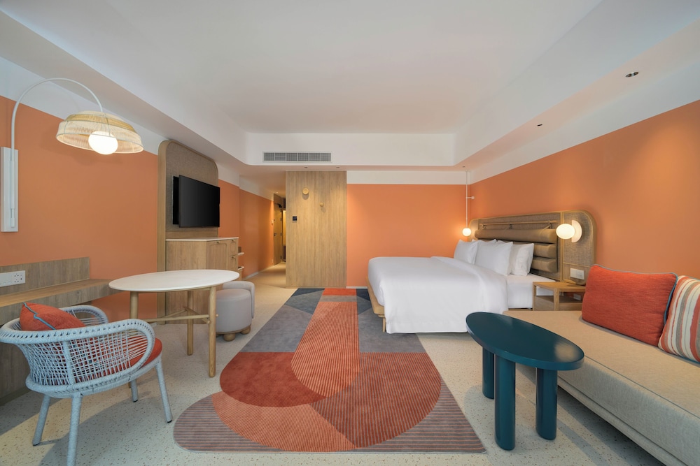 Family Suite, 1 King Bed (Deluxe) - Photo 7