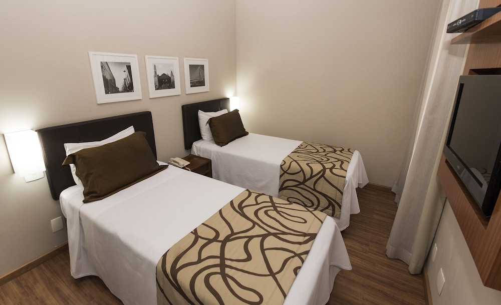 Standard Twin Room, 2 Twin Beds photo 3