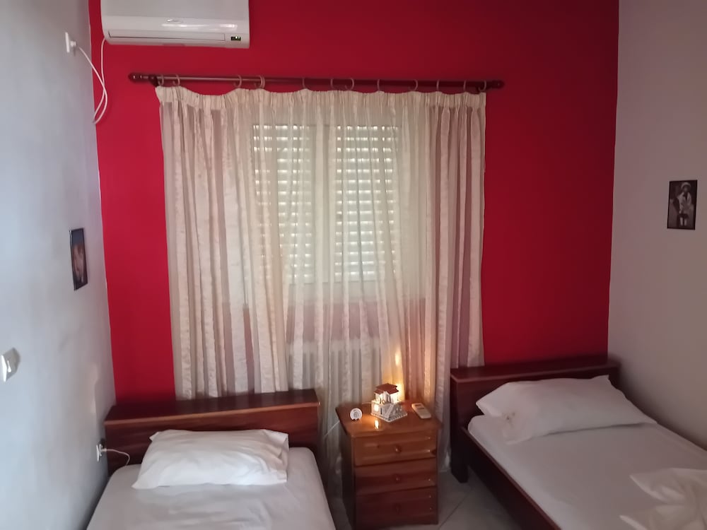Royal Apartment, 2 Bedrooms, Balcony, Sea View photo 3