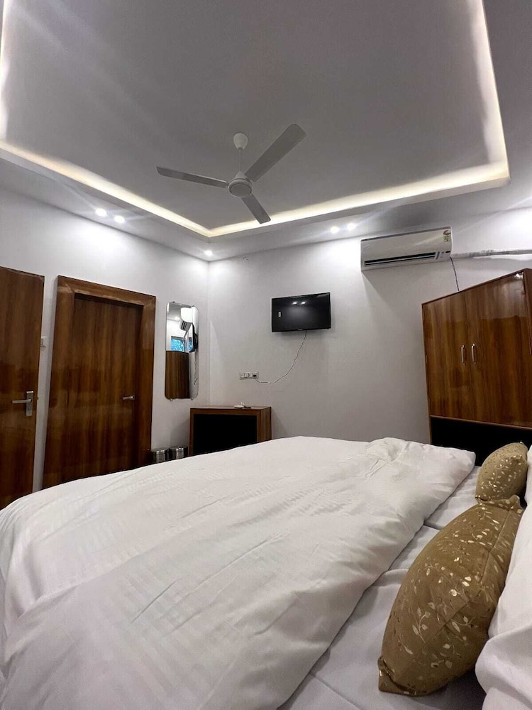 Luxury Twin Room photo 3