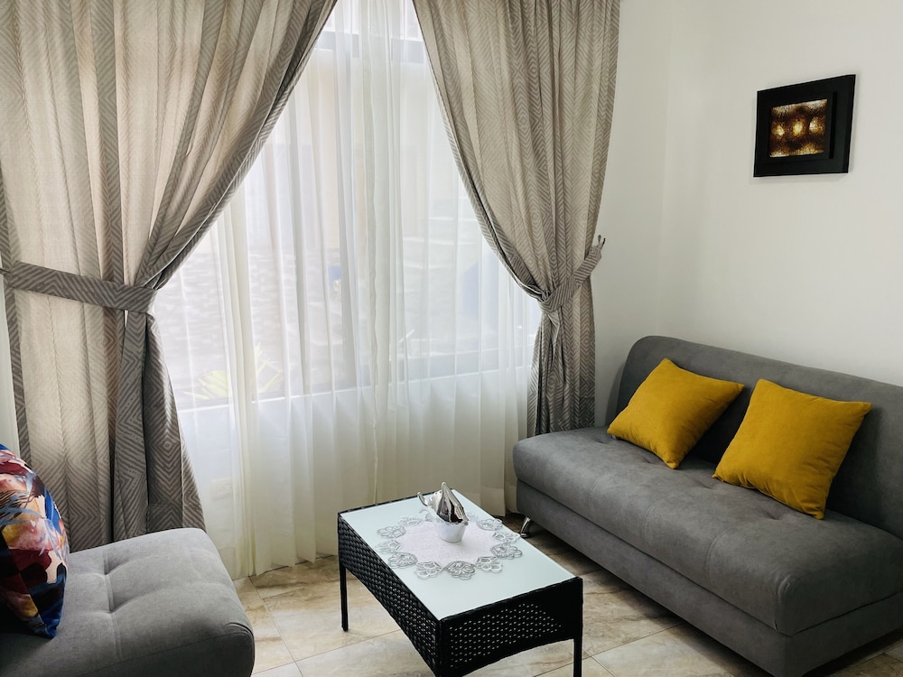 Deluxe Apartment, 1 Bedroom, Patio photo 2