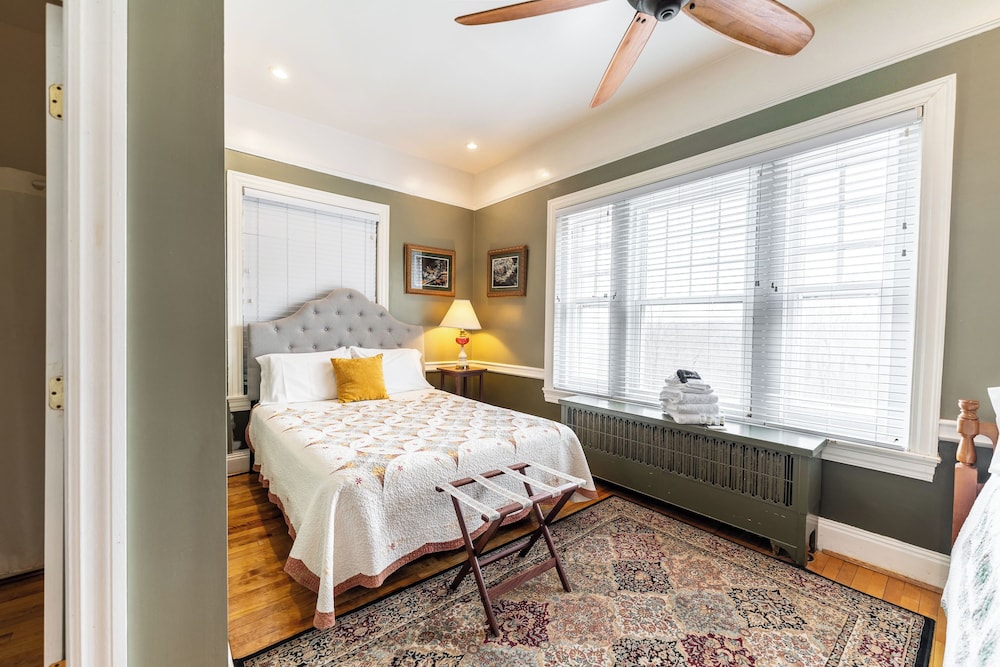 Deluxe Room, Multiple Beds